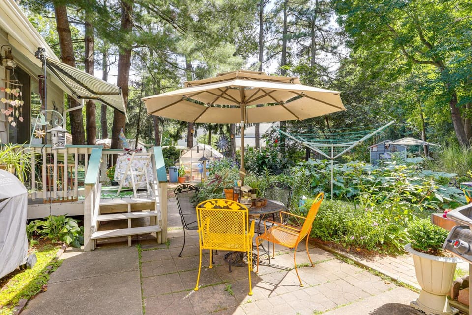 Unique & Artistic Retreat Near Rehoboth Beach! Apartment in Sussex County