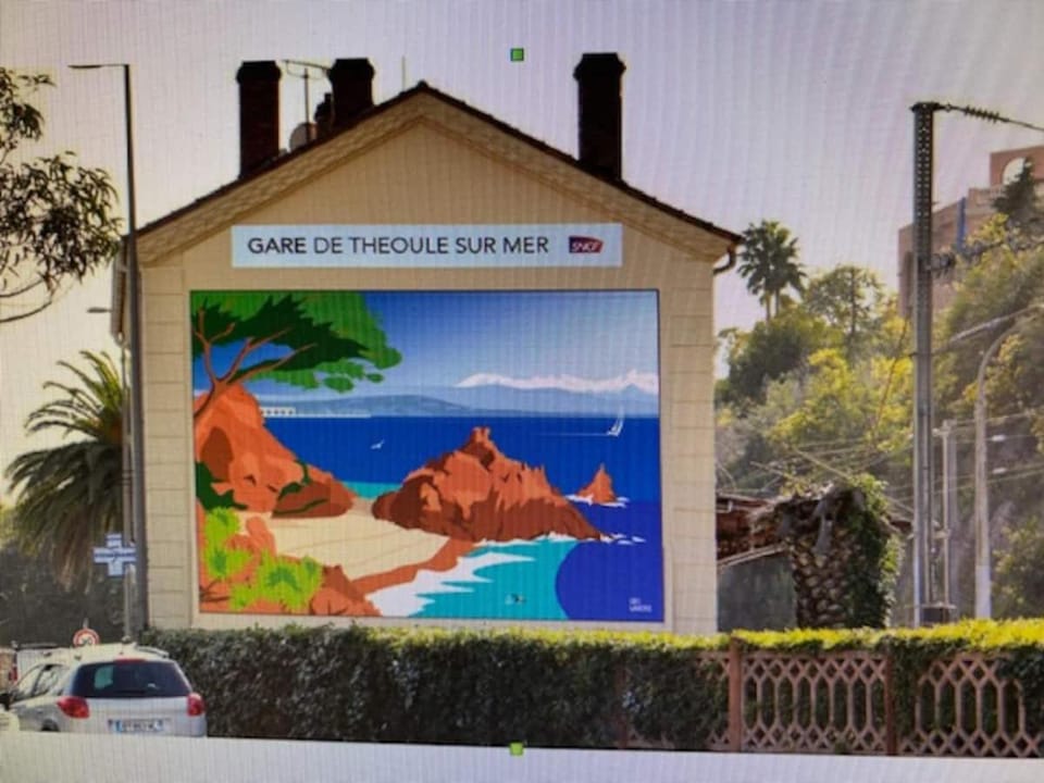 Chambre avec entrée indépendante-Jardin privé- 200m des plages Bed and Breakfast in Mandelieu-La Napoule