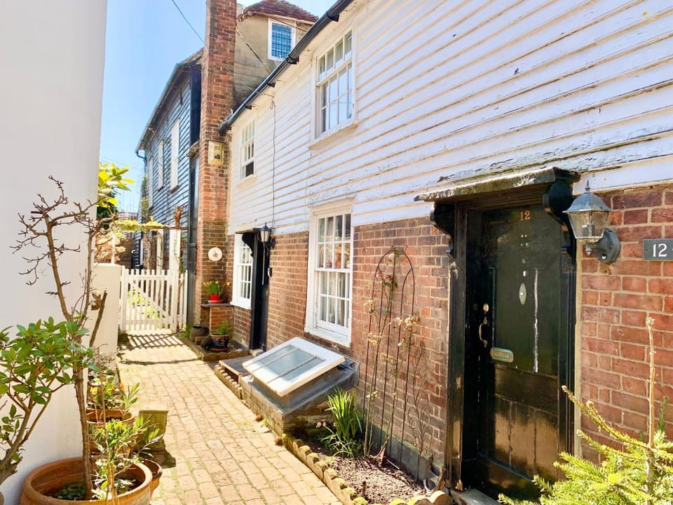 Watts Cottage, Cosy 2 bed, historical home House in Bexhill