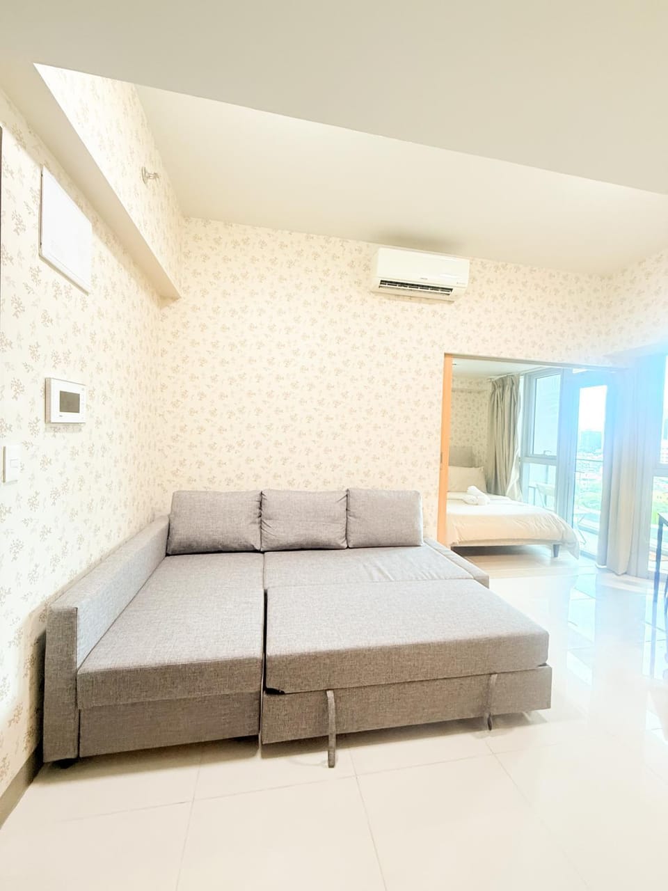 Uptown Parksuites Tower 2 Apartment in Makati