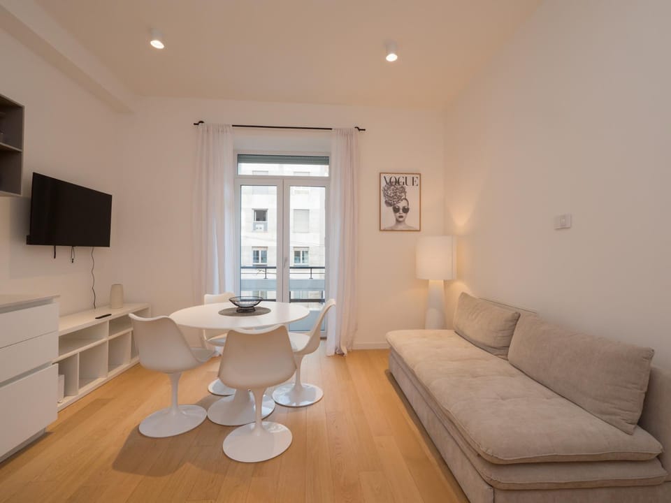Xenia Milano - 2rooms apt in Via Petrella 4 D Apartment in Milan