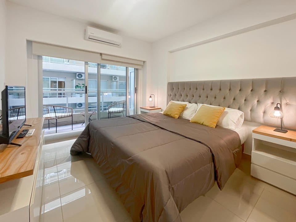 Bed, TV and multimedia, Bedroom, air conditioner