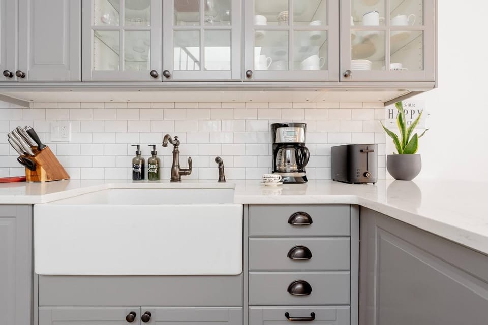 Coffee/tea facilities, Kitchen or kitchenette, Food and drinks, dishwasher, toaster