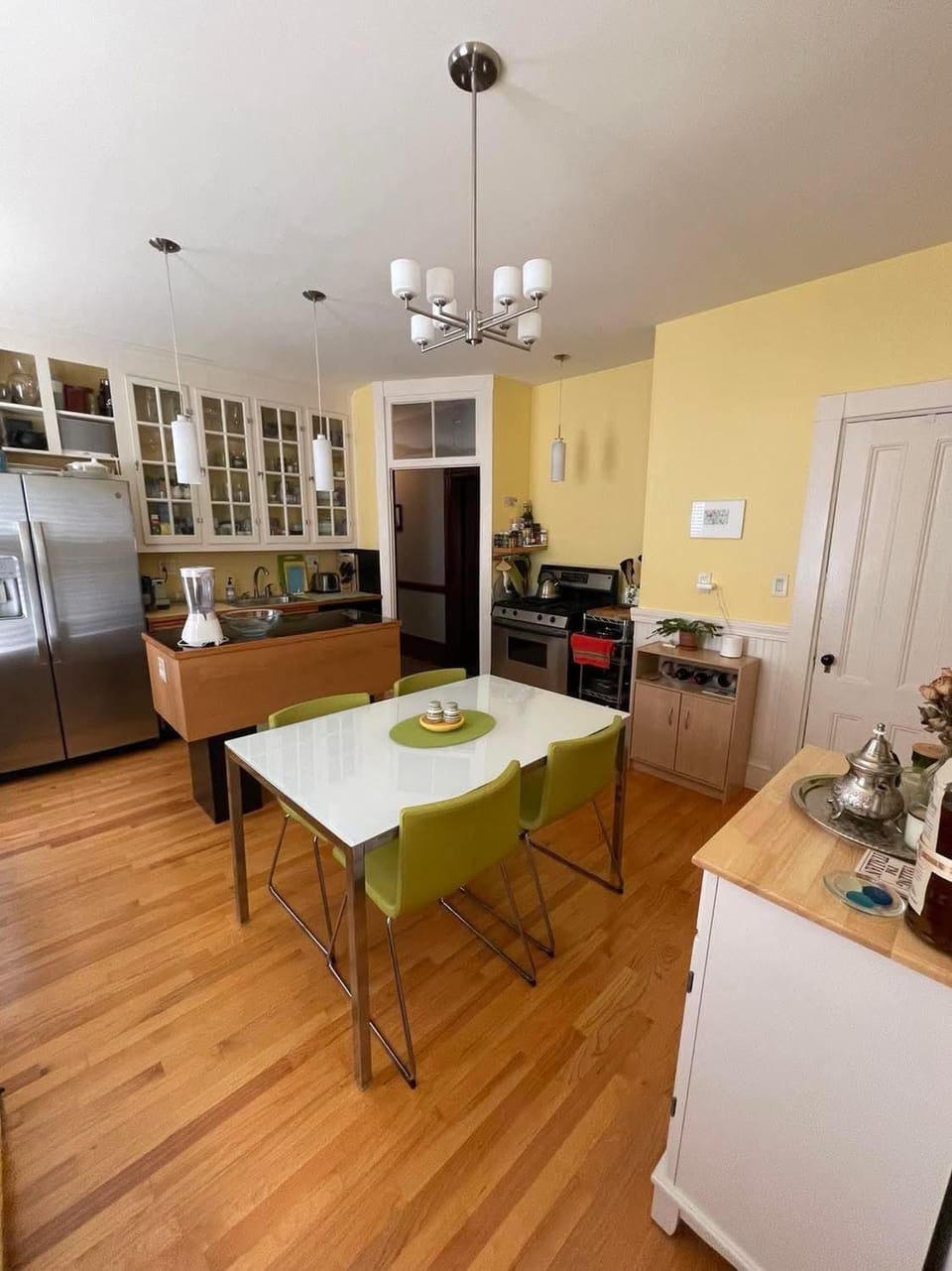 Kitchen or kitchenette, Dining area, dishwasher