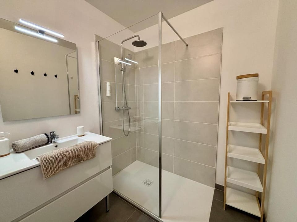 Le Valentine, Calme & Lumineux, proche centre Apartment in Valence