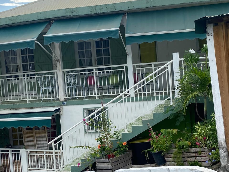 Property building, Balcony/Terrace