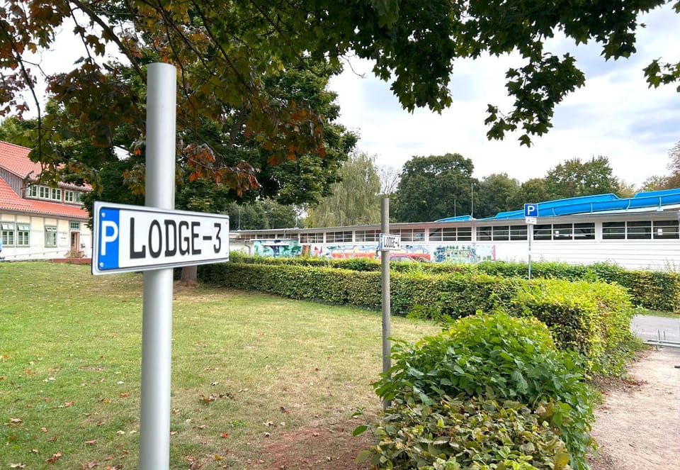 Neighbourhood, Parking