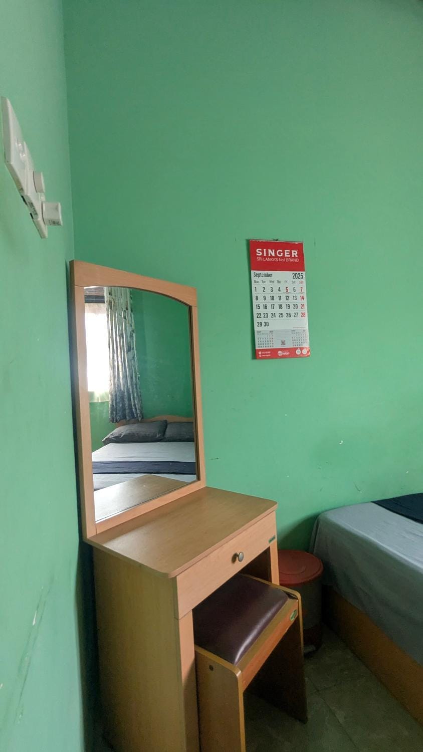 Bed, Photo of the whole room, Bedroom, bunk bed