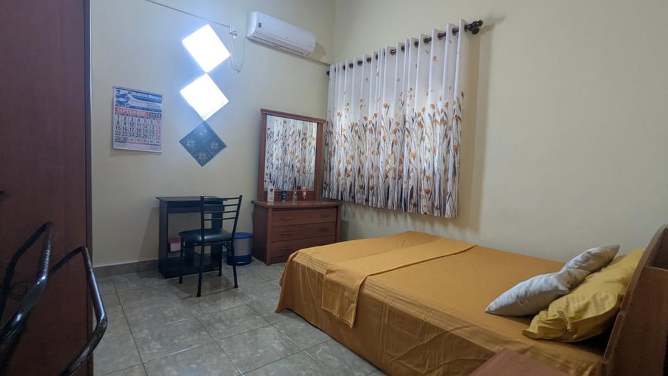 Living room, Photo of the whole room, Bedroom