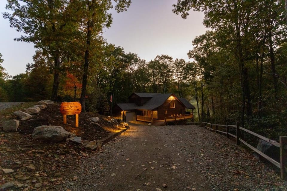Cabin At Cool Springs Cabin in Watauga