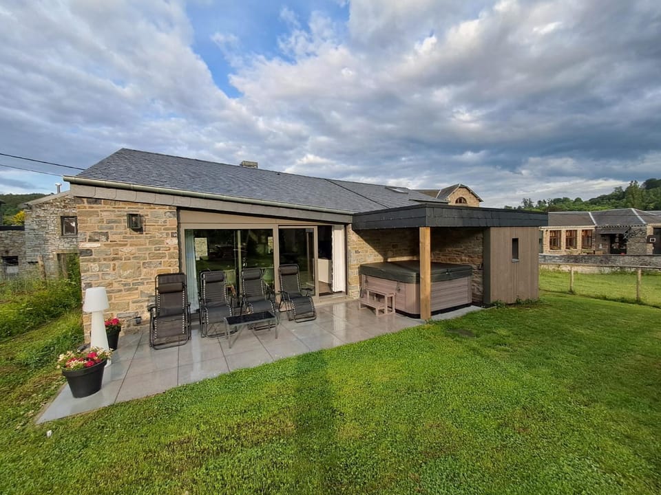 Patio, Natural landscape, Garden