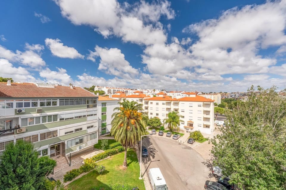 GuestReady - Lisbon getaway with balcony Apartment in Carcavelos