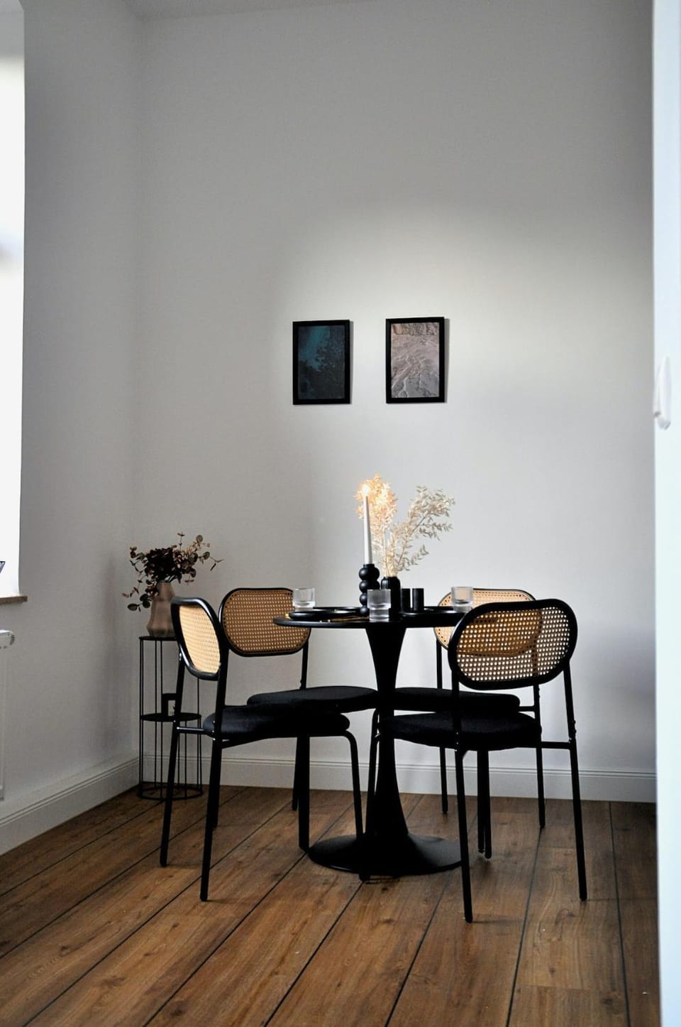Seating area, Dining area