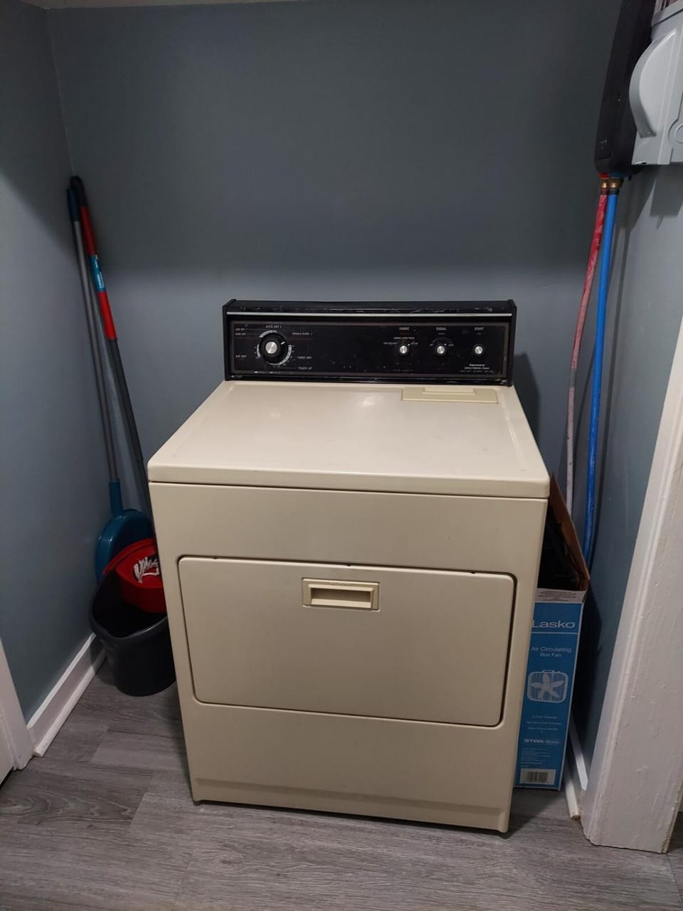 laundry, dryer