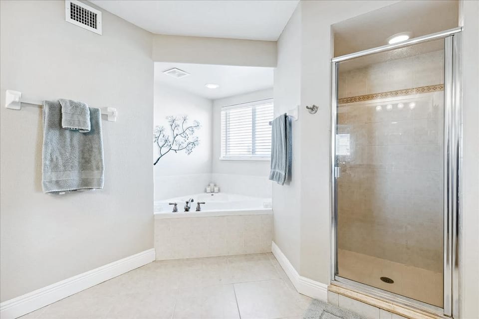 Shower, Bathroom, Bath, towels