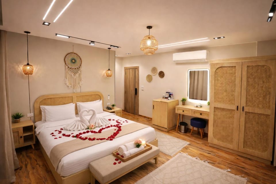 Bed, TV and multimedia, Photo of the whole room, Bedroom, wardrobe