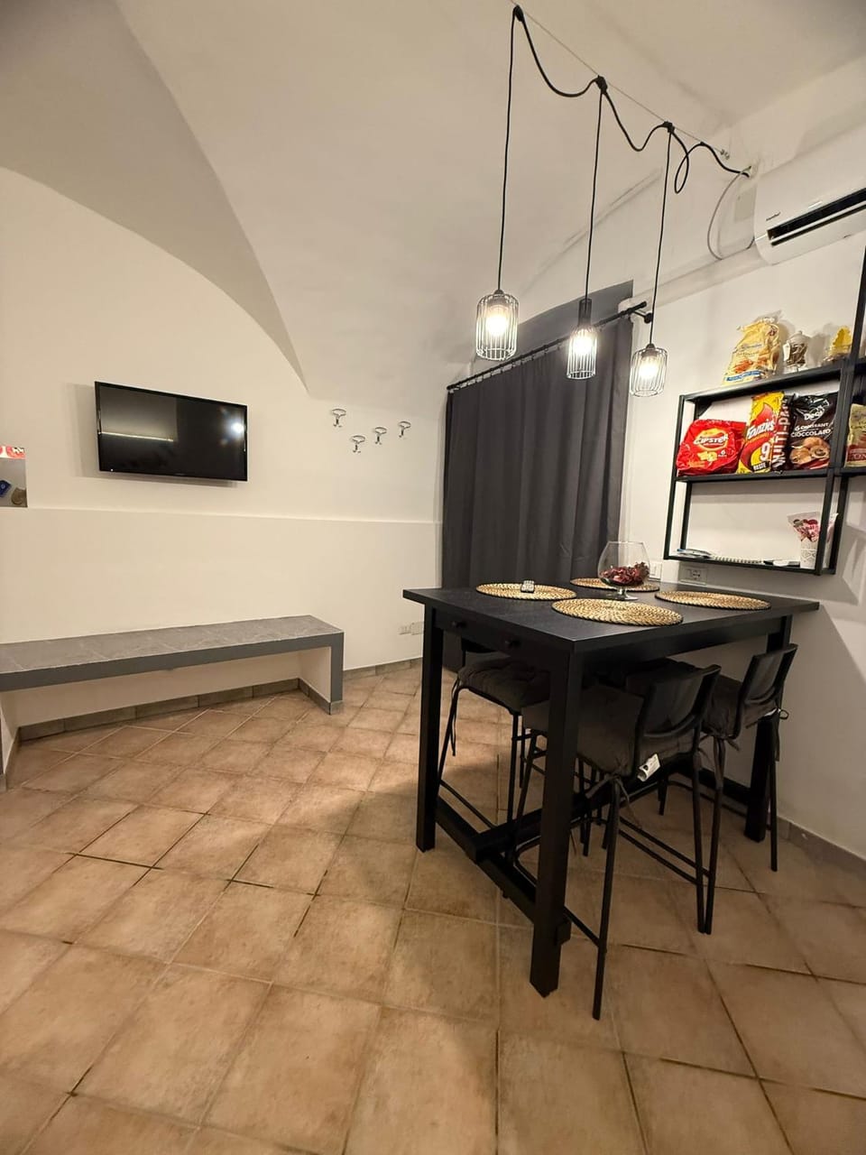 TV and multimedia, Dining area