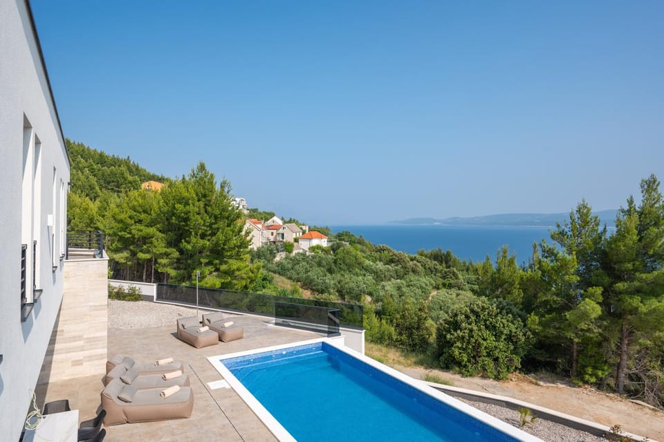 Natural landscape, Pool view, Sea view, Swimming pool, sunbed