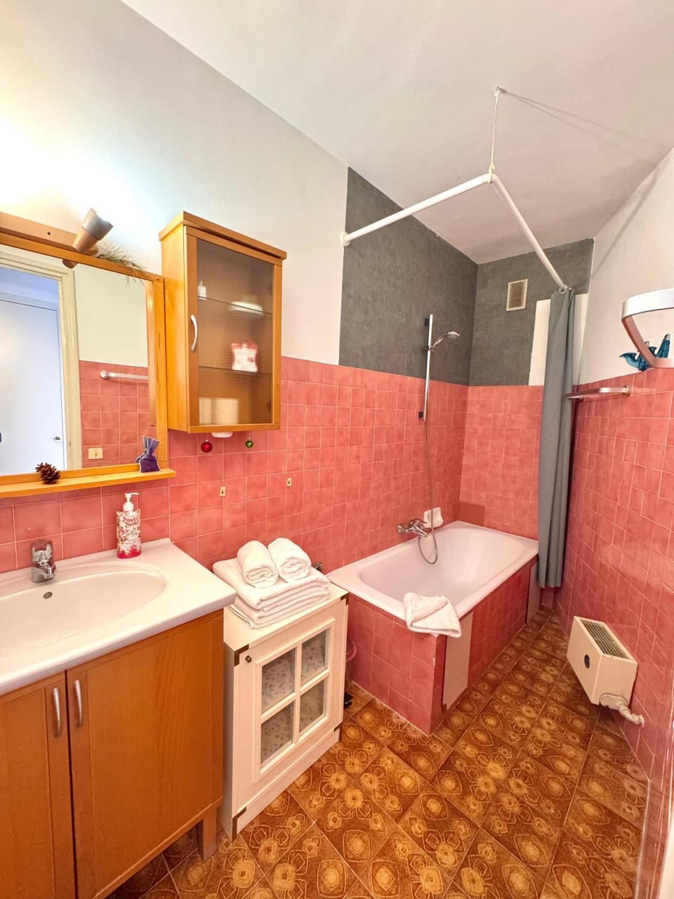 Bathroom, Bath