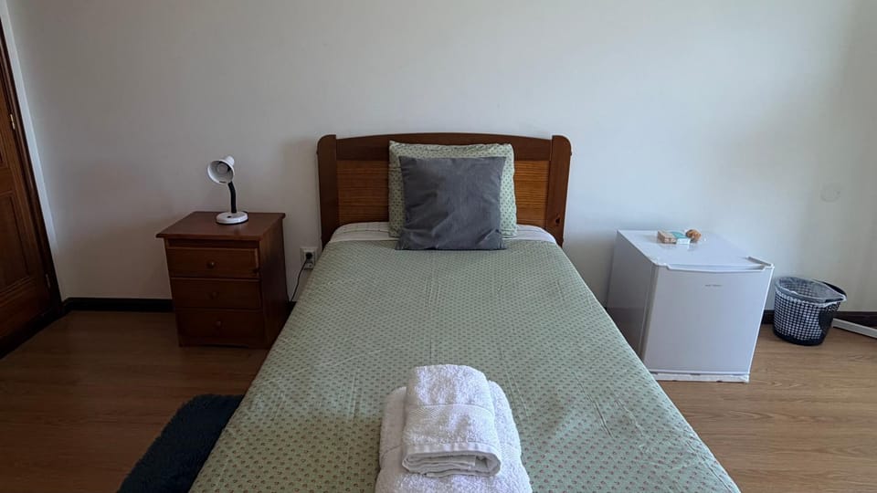 Quarto de Solteiro com varanda centro de Viseu Vacation rental in Portugal