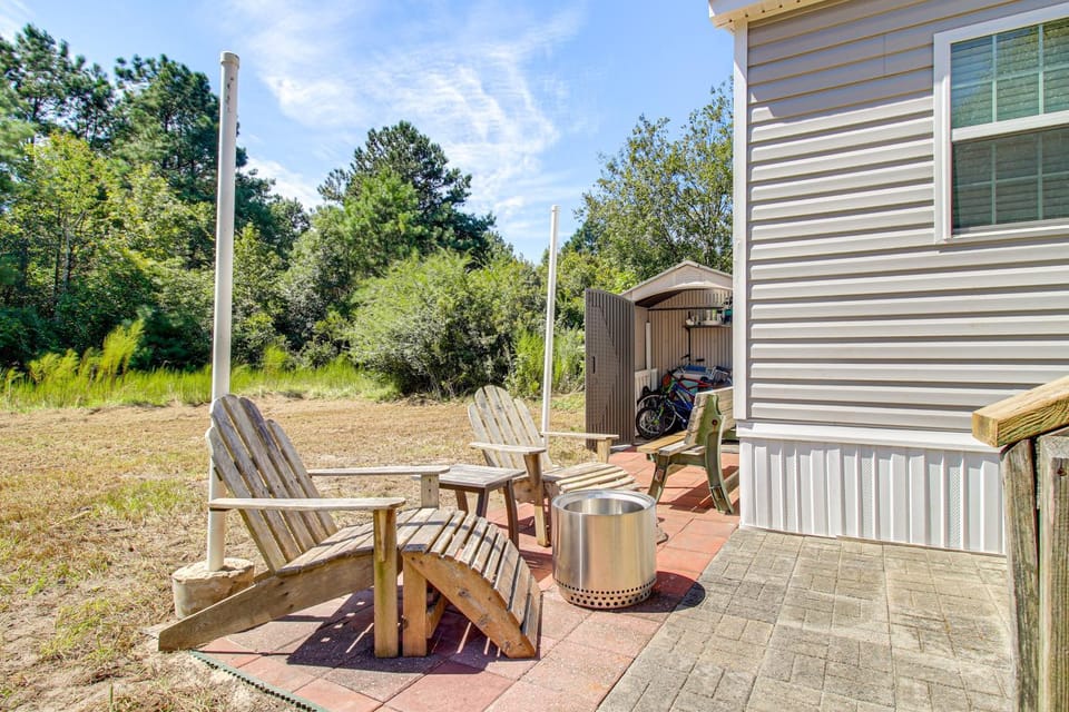 3 Mi to ICW: Coastal Carolina Home w/ Pool Access House in Topsail