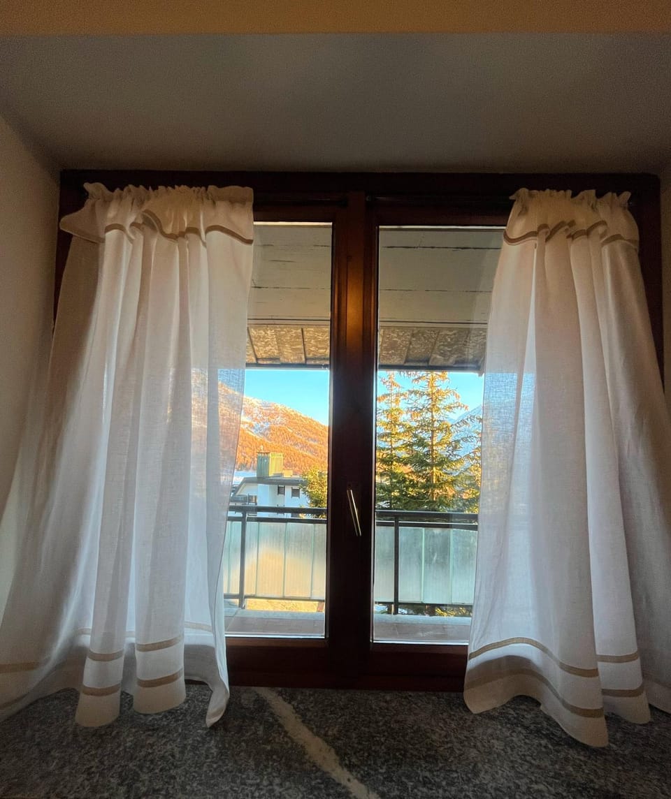 Natural landscape, View (from property/room), Balcony/Terrace, Mountain view