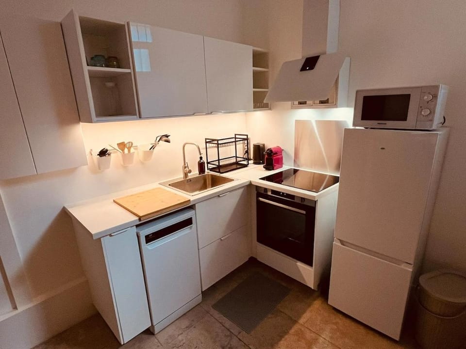 Paris Heart of Porte de Versailles Apartment in Issy-les-Moulineaux