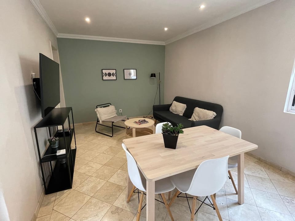 TV and multimedia, Living room, Dining area