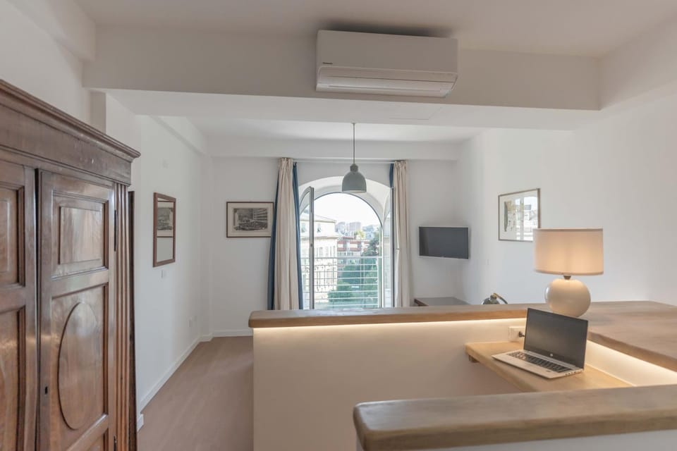 TV and multimedia, Bedroom, air conditioner