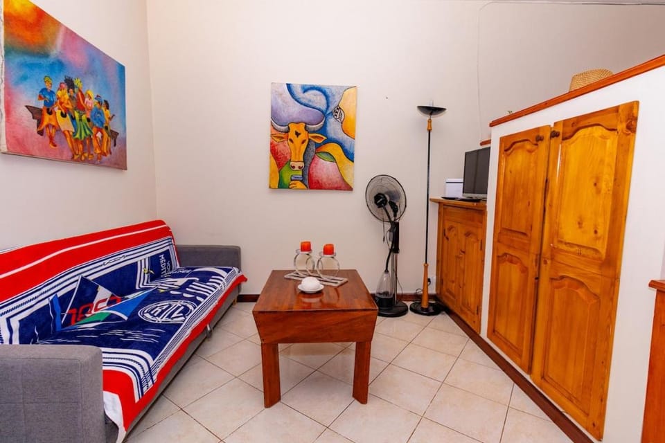 T1 Económico no Centro - Equipado - 5min da Praia Apartment in Santa Maria