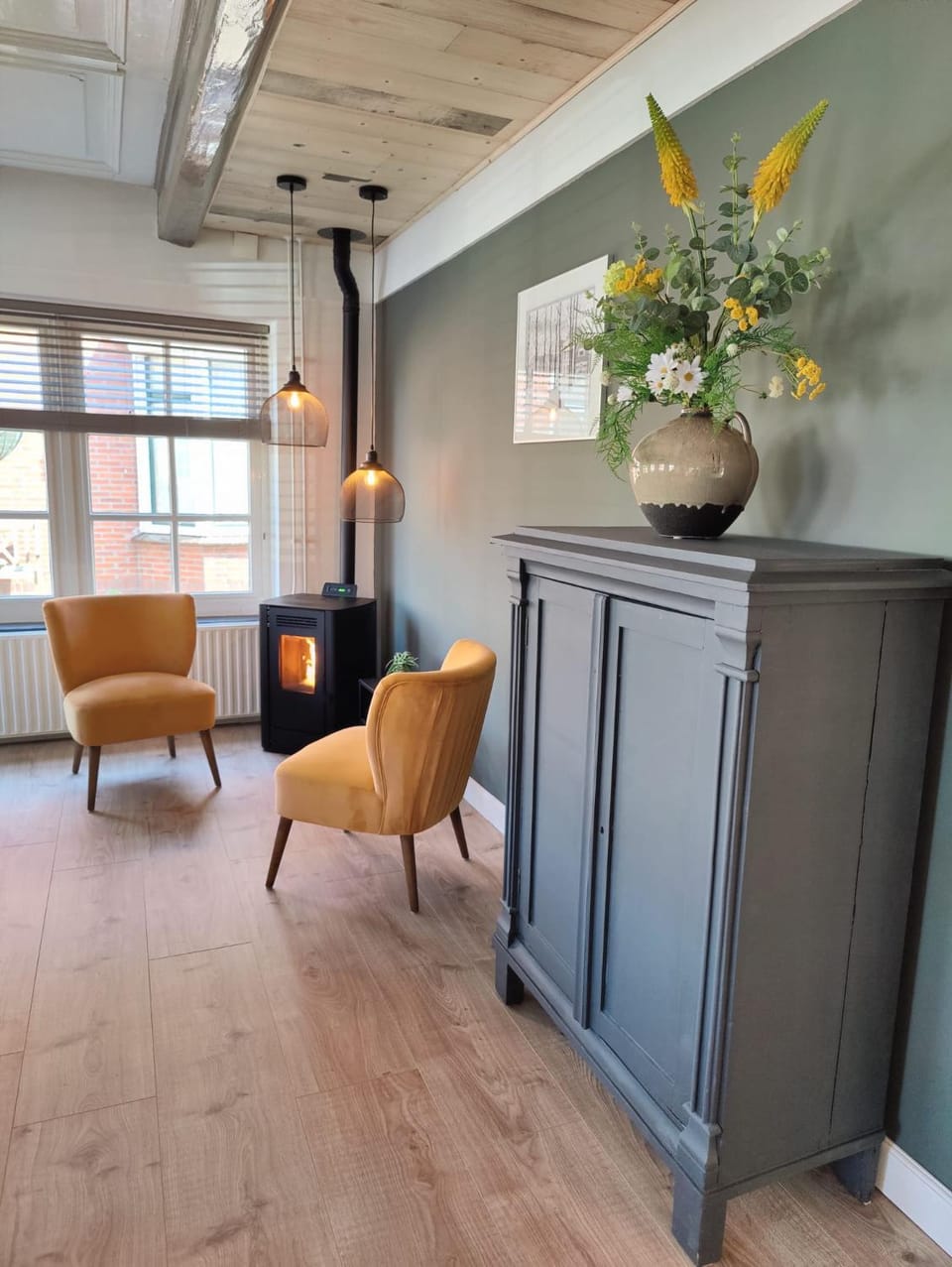 Seating area