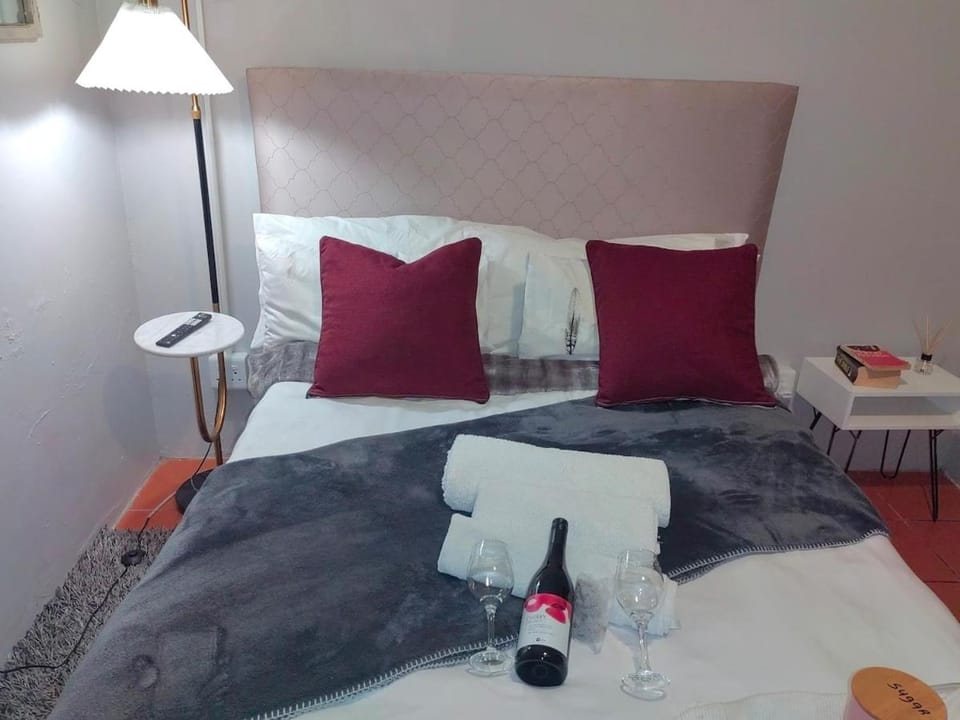 Central & cozy Vincent bachelor Apartment in Eastern Cape