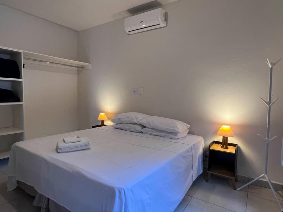 Bed, Photo of the whole room, Bedroom, air conditioner