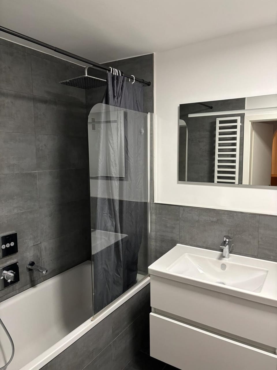 Bathroom, Bath