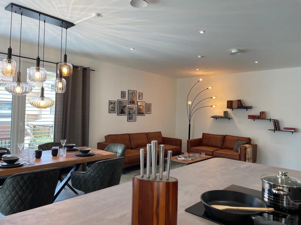 Living room, Dining area