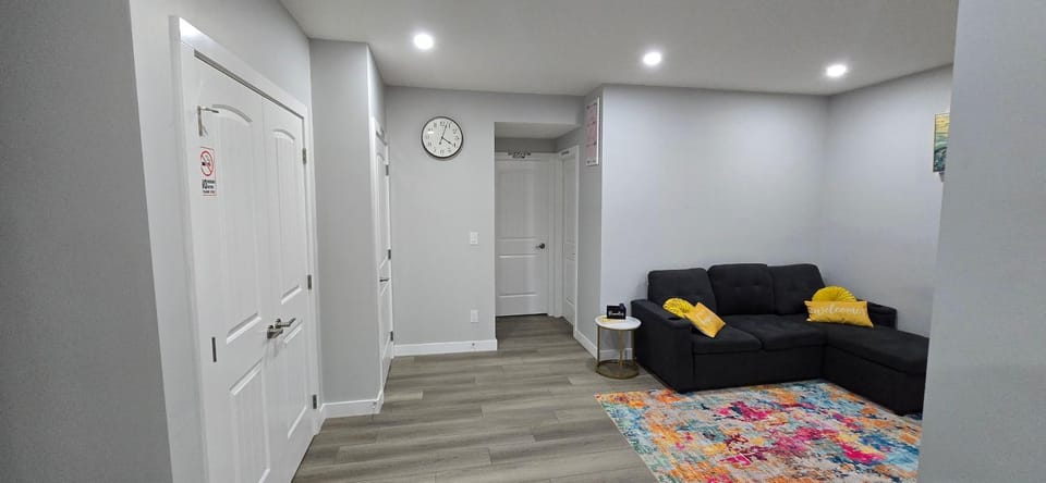 Seating area, wardrobe