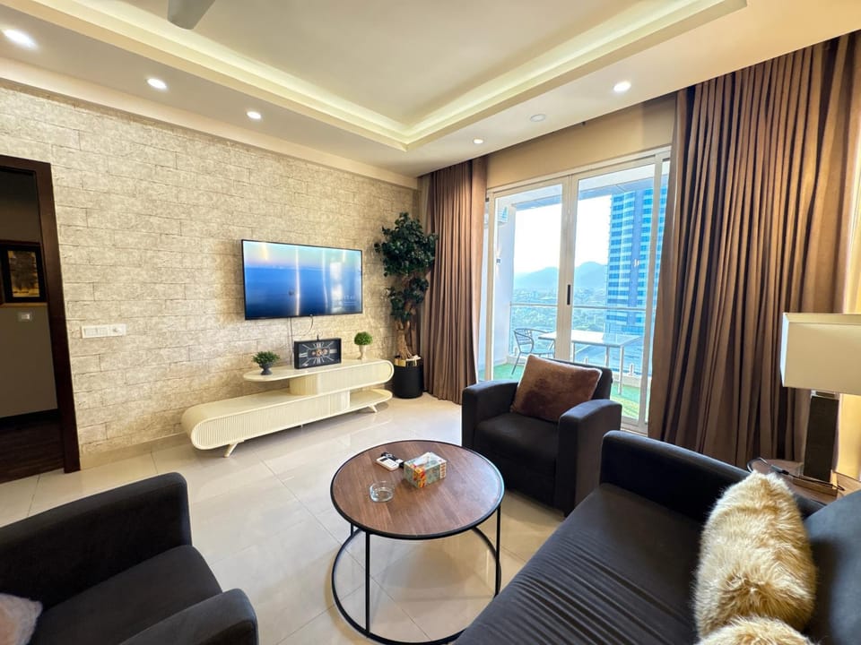 Communal lounge/ TV room, TV and multimedia, Living room, Seating area