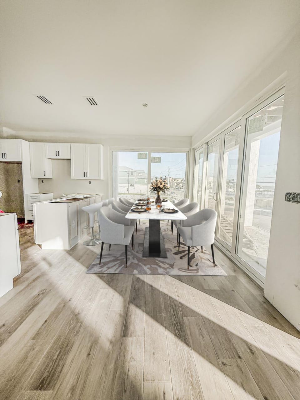 Luxury 5BR- 4BA Coastal Retreat - Stunning Ocean Views and Walk to Times Square House in Estero Island
