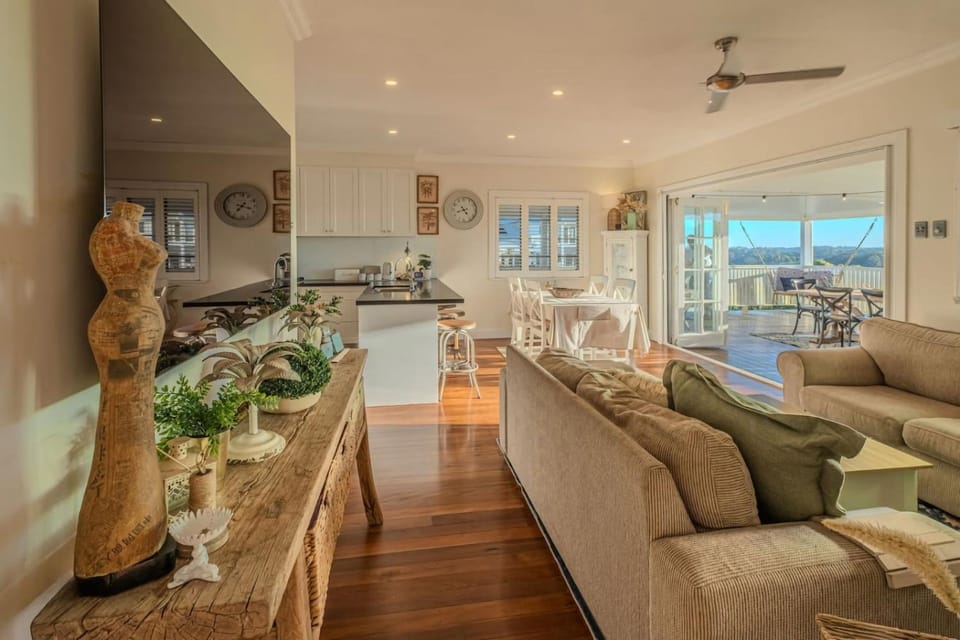 Possum Ridge House A Tranquil Hinterland Escape House in Coorabell