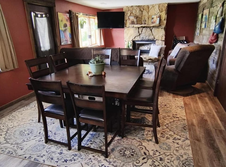 Waterfront 2 Bdrm Cabin with Best Sunset View and Huge Yard Cabin in Saint Joseph