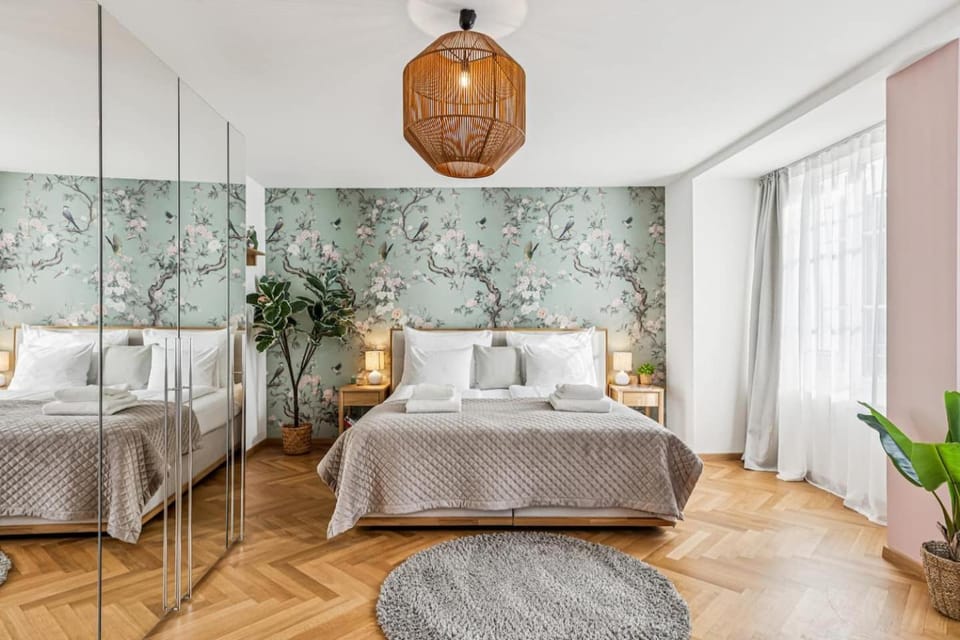 Old Town Gem by Grossmünster AC Free Parking Apartment in Zurich City