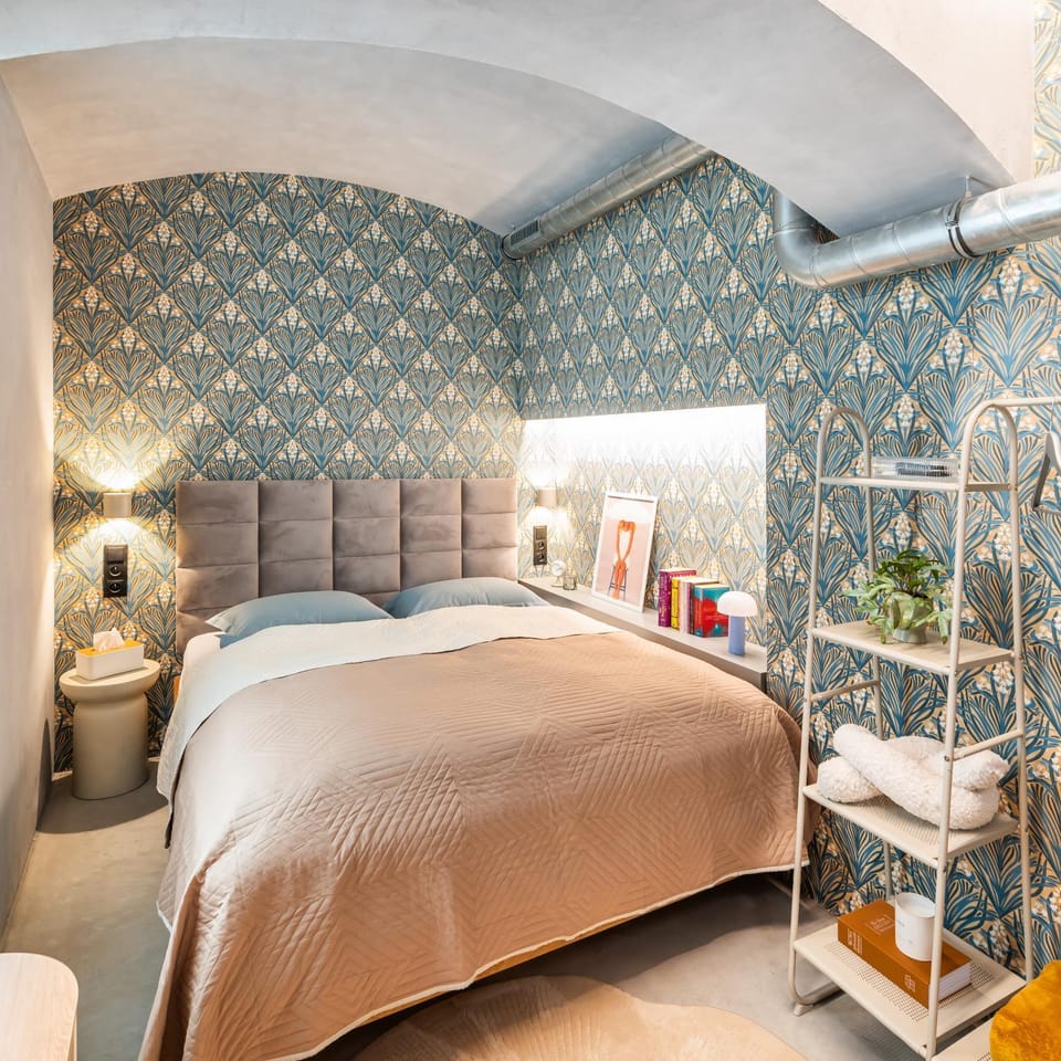 Bed, Bedroom