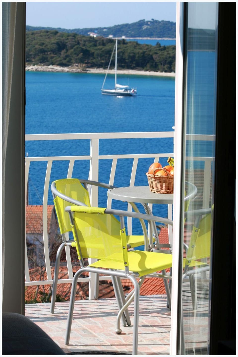 Day, View (from property/room), Balcony/Terrace, Seating area, Sea view