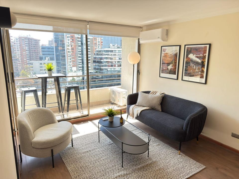 HOM ELITE l Metro Alcántara I Parking I LasCondes 0511 Apartment in Providencia