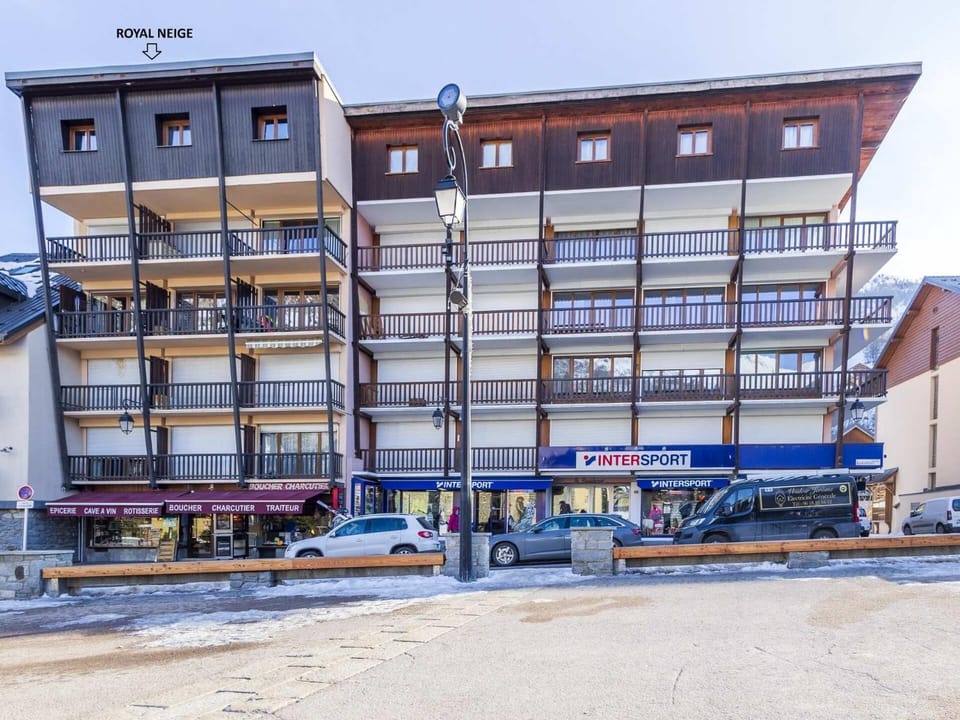 Résidence Royal Neige - Studio 4 personnes 2 exposé Est MAE-5903 Apartment in Auvergne-Rhône-Alpes