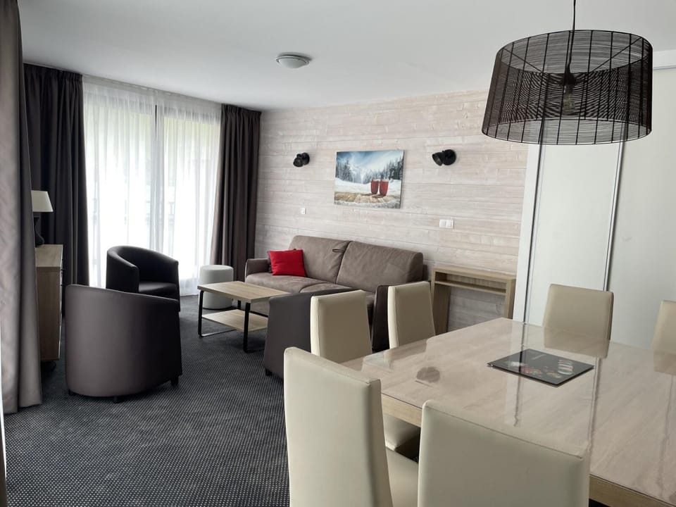 Résidence Le Portillo - Piscine - 4 Pièces pour 8 Personnes MAE-6083 Apartment in Nouvelle-Aquitaine