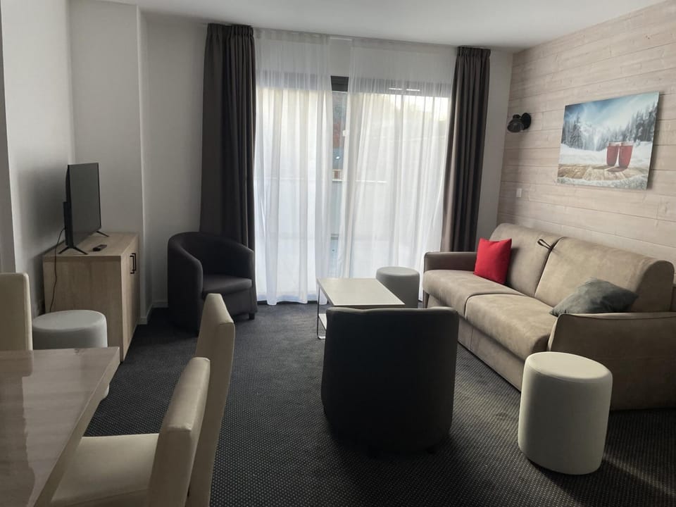 Résidence Le Portillo - Piscine - 2 Pièces pour 8 Personnes MAE-6103 Apartment in Nouvelle-Aquitaine