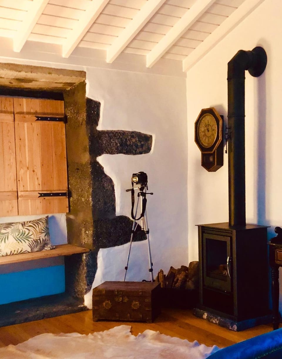 Ferreiro do Cabeço House House in Azores District