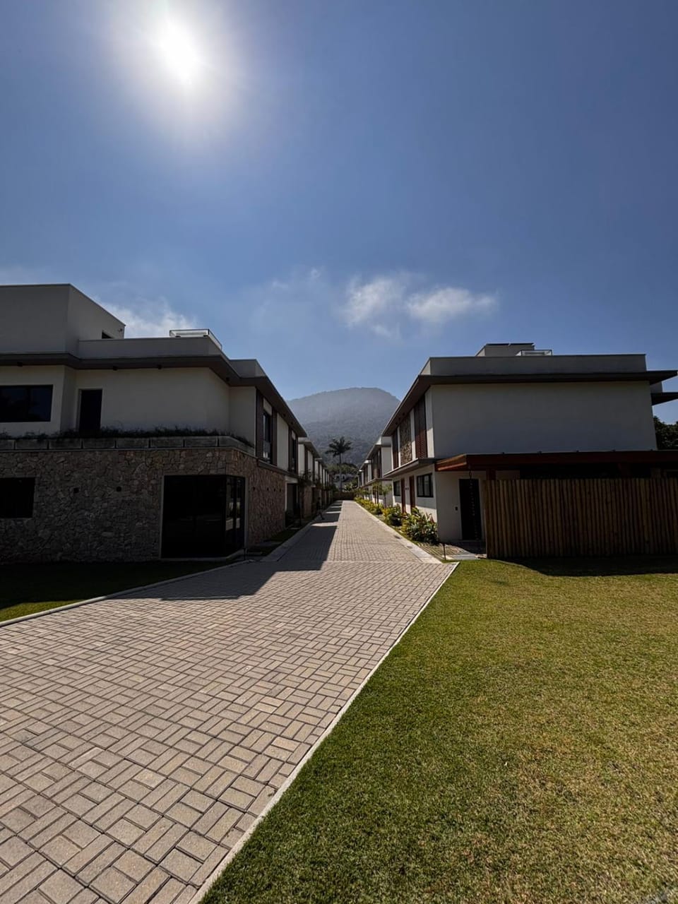 Casa alto padrão decorada no Canto do Moreira House in São Sebastião