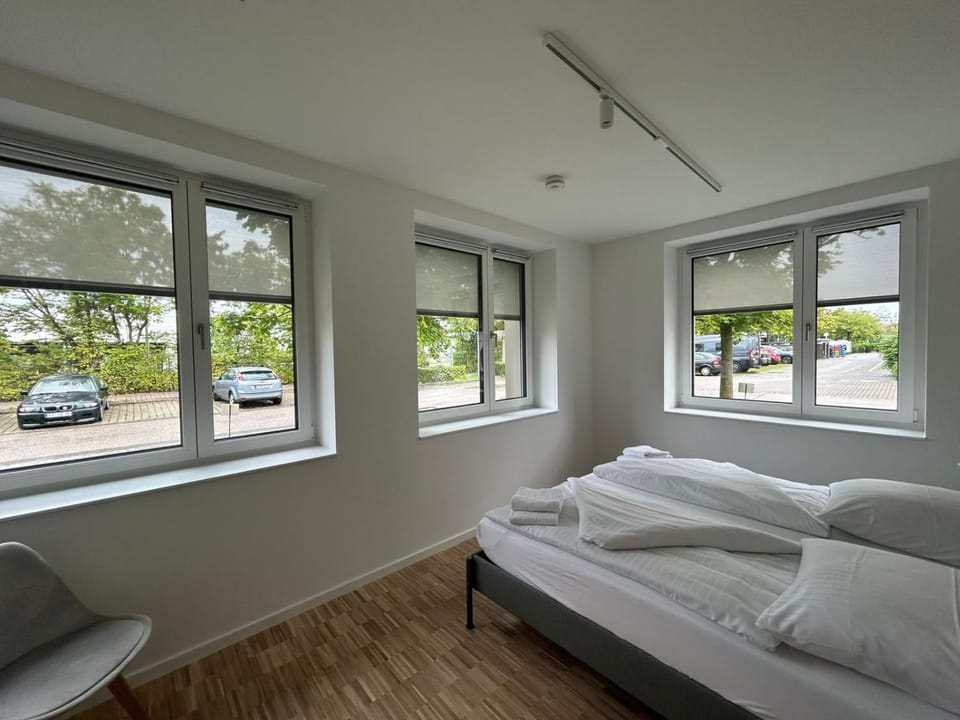 Photo of the whole room, Decorative detail, Bedroom, Street view, furniture, heating, internet, soundproof